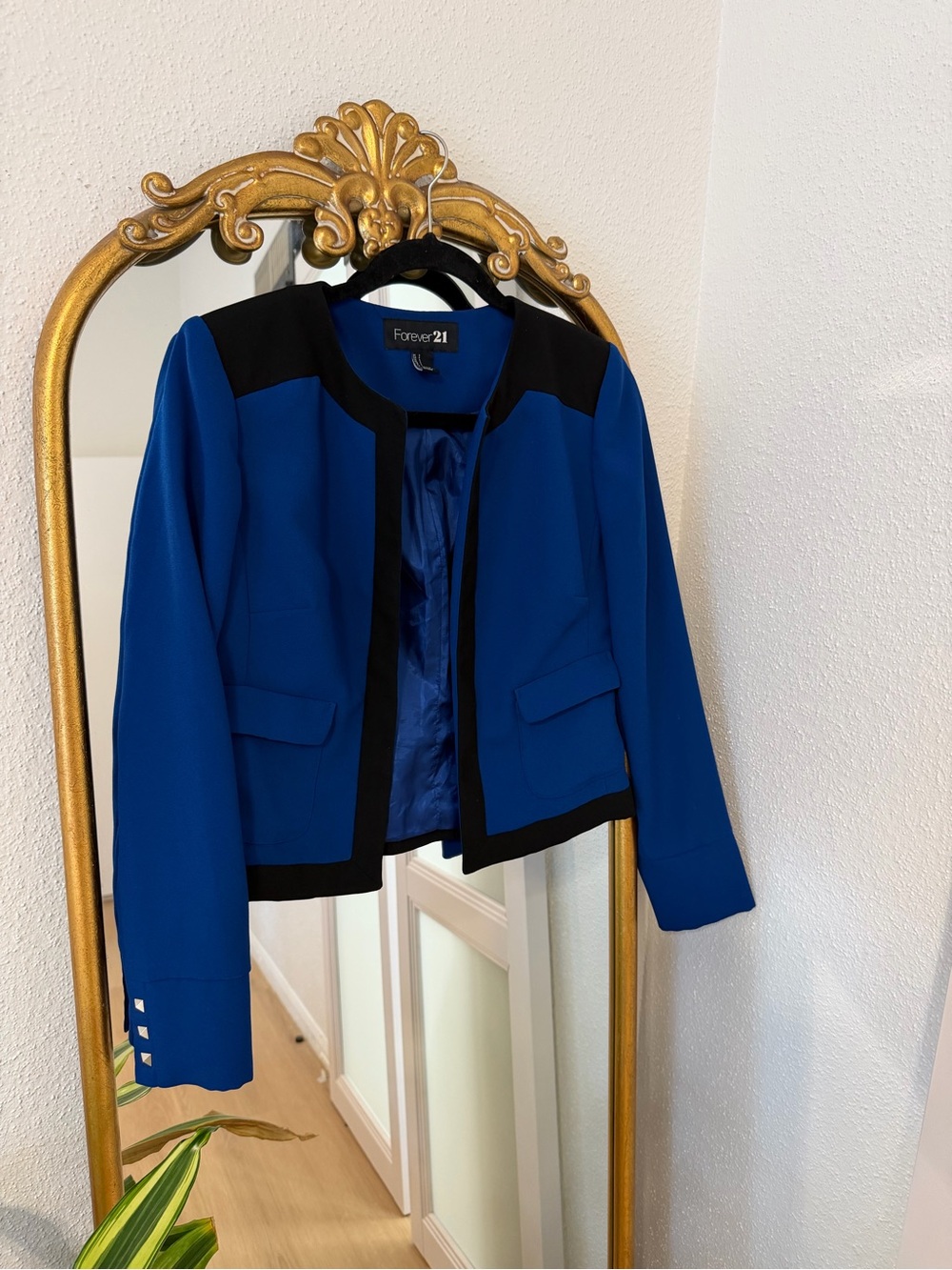 Forever 21 Blue and Black Cropped Open-Front Blazer
